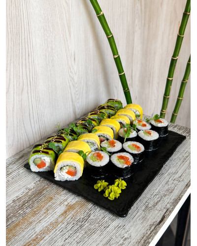 Сет Мега Лосось від SUSHI-SHOP