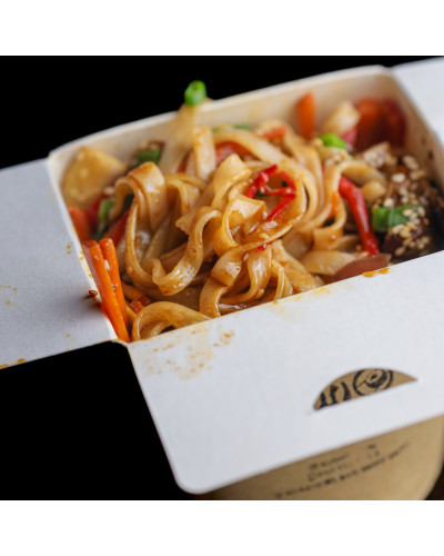 WOK з лососем 